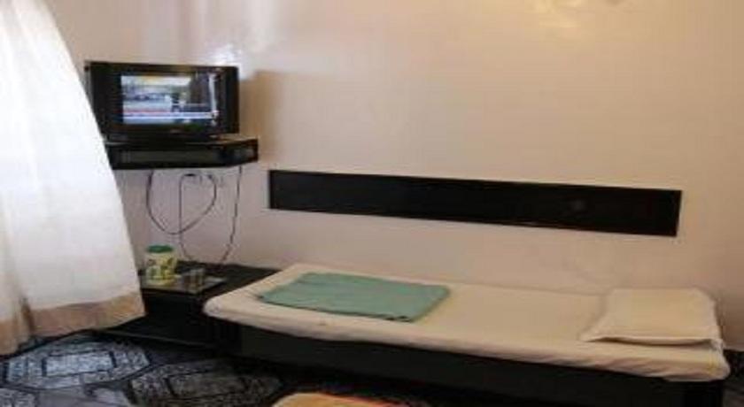 Mahābaleshwar Hotel Rahil International מראה חיצוני תמונה
