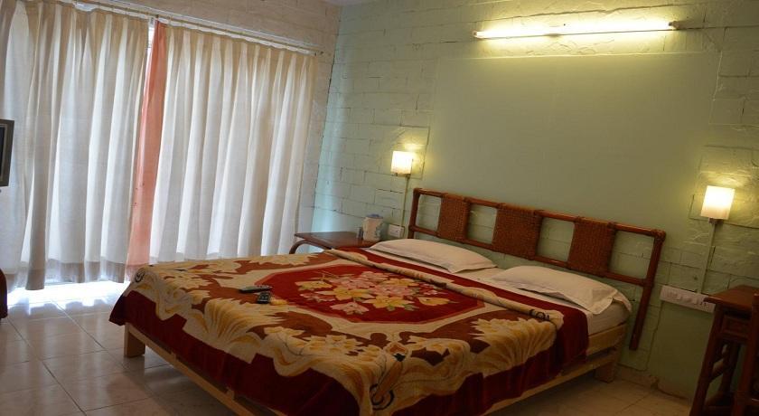 Mahābaleshwar Hotel Rahil International מראה חיצוני תמונה